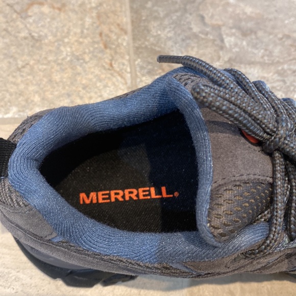 Women’s Merrell Hiking Shoes - Picture 4 of 12